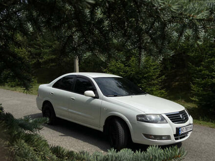 Белый Ниссан Альмера, объемом двигателя 1.6 л и пробегом 207 тыс. км за 5500 $, фото 1 на Automoto.ua