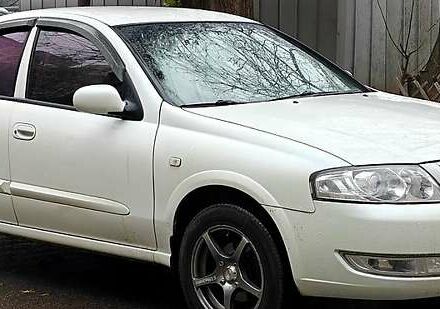 Белый Ниссан Альмера, объемом двигателя 1.6 л и пробегом 212 тыс. км за 4600 $, фото 1 на Automoto.ua