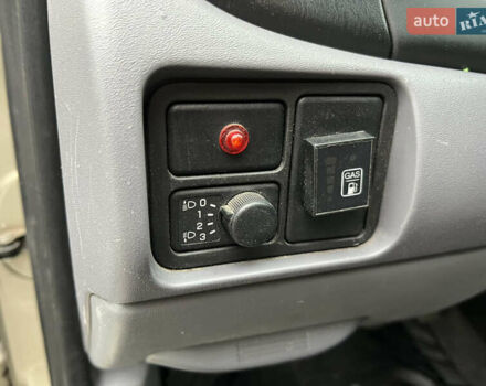 Бежевый Ниссан Альмера, объемом двигателя 1.5 л и пробегом 268 тыс. км за 2799 $, фото 12 на Automoto.ua