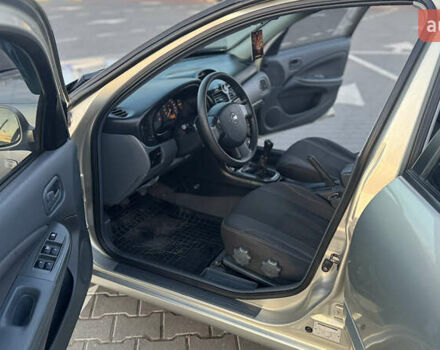 Бежевый Ниссан Альмера, объемом двигателя 1.6 л и пробегом 345 тыс. км за 4199 $, фото 26 на Automoto.ua