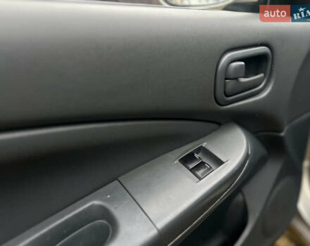 Бежевый Ниссан Альмера, объемом двигателя 1.6 л и пробегом 270 тыс. км за 3799 $, фото 10 на Automoto.ua