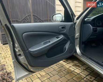 Бежевый Ниссан Альмера, объемом двигателя 1.6 л и пробегом 270 тыс. км за 3799 $, фото 9 на Automoto.ua