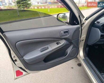 Бежевий Ніссан Альмера, об'ємом двигуна 1.6 л та пробігом 290 тис. км за 4100 $, фото 23 на Automoto.ua