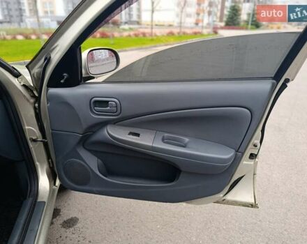 Бежевий Ніссан Альмера, об'ємом двигуна 1.6 л та пробігом 290 тис. км за 4100 $, фото 18 на Automoto.ua