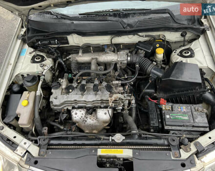 Бежевый Ниссан Альмера, объемом двигателя 1.6 л и пробегом 200 тыс. км за 3400 $, фото 8 на Automoto.ua