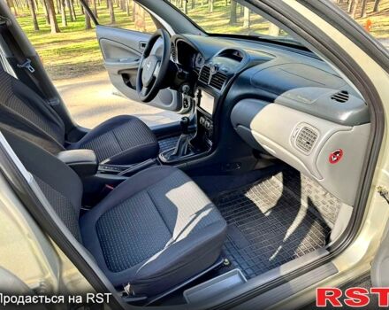 Бежевый Ниссан Альмера, объемом двигателя 1.6 л и пробегом 220 тыс. км за 4500 $, фото 8 на Automoto.ua