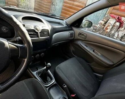 Бежевий Ніссан Альмера, об'ємом двигуна 1.6 л та пробігом 300 тис. км за 4650 $, фото 10 на Automoto.ua