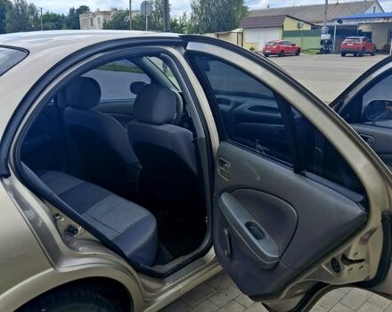 Бежевий Ніссан Альмера, об'ємом двигуна 1.6 л та пробігом 260 тис. км за 5700 $, фото 4 на Automoto.ua