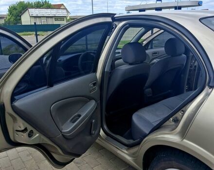Бежевий Ніссан Альмера, об'ємом двигуна 1.6 л та пробігом 260 тис. км за 5700 $, фото 5 на Automoto.ua