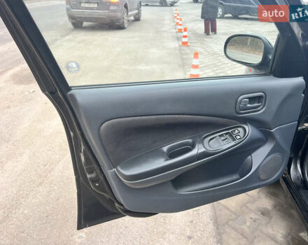 Черный Ниссан Альмера, объемом двигателя 1.77 л и пробегом 203 тыс. км за 3200 $, фото 16 на Automoto.ua