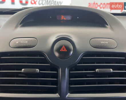 Черный Ниссан Альмера, объемом двигателя 1.6 л и пробегом 121 тыс. км за 5450 $, фото 13 на Automoto.ua