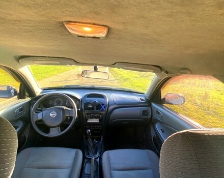Черный Ниссан Альмера, объемом двигателя 1.6 л и пробегом 177 тыс. км за 3800 $, фото 7 на Automoto.ua