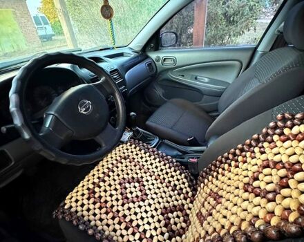 Черный Ниссан Альмера, объемом двигателя 1.6 л и пробегом 212 тыс. км за 5300 $, фото 8 на Automoto.ua