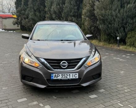 Коричневий Ніссан Альмера, об'ємом двигуна 2.5 л та пробігом 178 тис. км за 7990 $, фото 4 на Automoto.ua