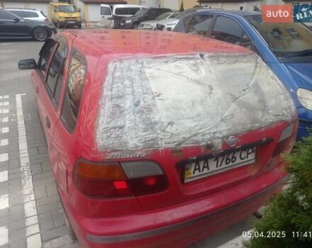 Красный Ниссан Альмера, объемом двигателя 1.39 л и пробегом 332 тыс. км за 1300 $, фото 9 на Automoto.ua