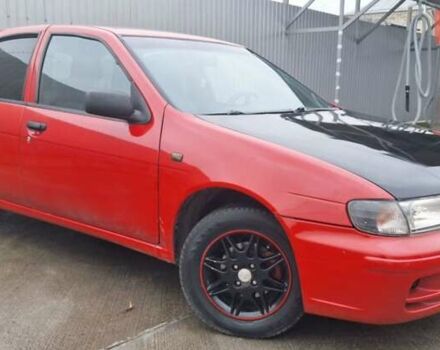 Красный Ниссан Альмера, объемом двигателя 1.39 л и пробегом 29 тыс. км за 2250 $, фото 2 на Automoto.ua