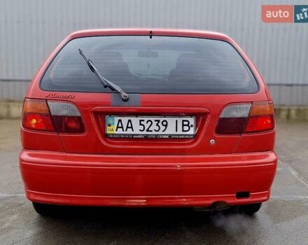 Красный Ниссан Альмера, объемом двигателя 1.39 л и пробегом 29 тыс. км за 2250 $, фото 5 на Automoto.ua