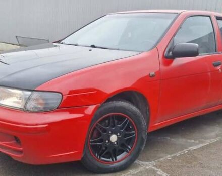 Красный Ниссан Альмера, объемом двигателя 1.39 л и пробегом 29 тыс. км за 2250 $, фото 1 на Automoto.ua