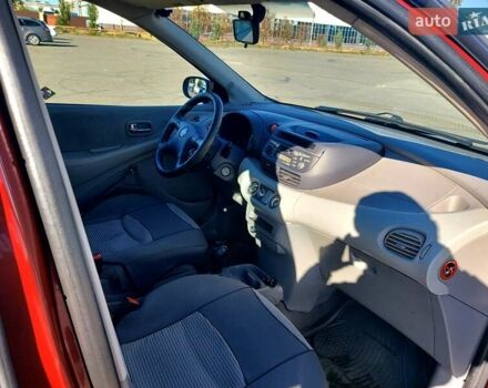Красный Ниссан Альмера, объемом двигателя 2 л и пробегом 170 тыс. км за 3500 $, фото 8 на Automoto.ua