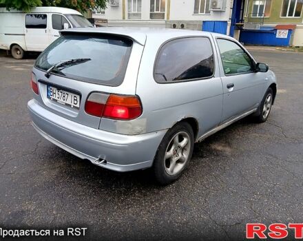 Серый Ниссан Альмера, объемом двигателя 1.6 л и пробегом 250 тыс. км за 1200 $, фото 2 на Automoto.ua