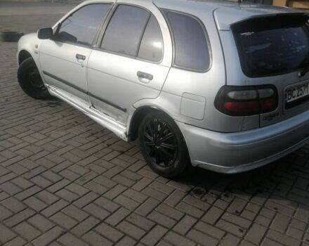 Серый Ниссан Альмера, объемом двигателя 1.6 л и пробегом 247 тыс. км за 950 $, фото 2 на Automoto.ua