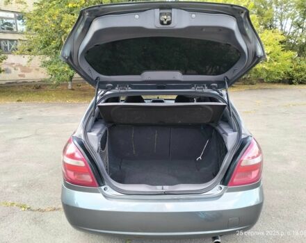 Серый Ниссан Альмера, объемом двигателя 1.5 л и пробегом 247 тыс. км за 3200 $, фото 4 на Automoto.ua