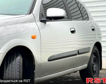 Серый Ниссан Альмера, объемом двигателя 1.5 л и пробегом 285 тыс. км за 3100 $, фото 2 на Automoto.ua