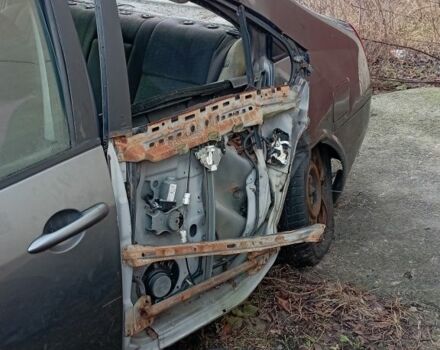 Серый Ниссан Альмера, объемом двигателя 1.6 л и пробегом 300 тыс. км за 800 $, фото 3 на Automoto.ua