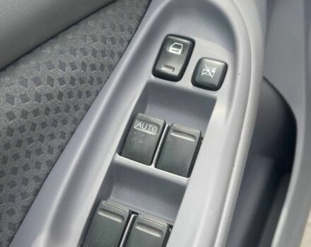 Серый Ниссан Альмера, объемом двигателя 1.5 л и пробегом 300 тыс. км за 3700 $, фото 6 на Automoto.ua