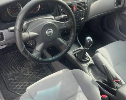 Серый Ниссан Альмера, объемом двигателя 1.5 л и пробегом 300 тыс. км за 3700 $, фото 7 на Automoto.ua