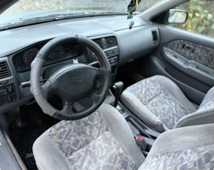 Серый Ниссан Альмера, объемом двигателя 1.6 л и пробегом 100 тыс. км за 1400 $, фото 6 на Automoto.ua