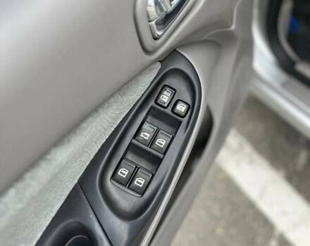 Серый Ниссан Альмера, объемом двигателя 1.8 л и пробегом 372 тыс. км за 2600 $, фото 19 на Automoto.ua