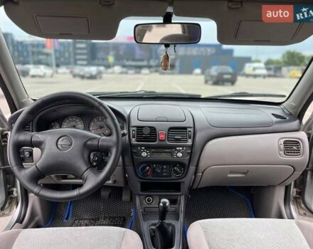 Серый Ниссан Альмера, объемом двигателя 1.8 л и пробегом 372 тыс. км за 2600 $, фото 16 на Automoto.ua