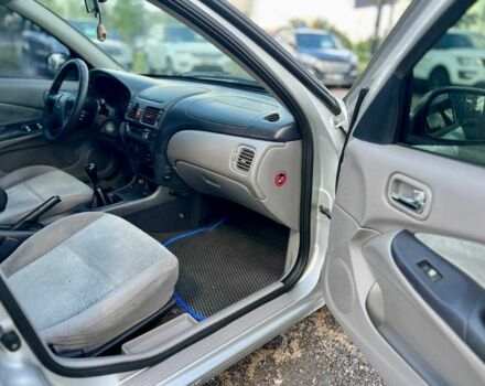 Сірий Ніссан Альмера, об'ємом двигуна 1.8 л та пробігом 372 тис. км за 3000 $, фото 10 на Automoto.ua