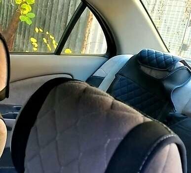 Серый Ниссан Альмера, объемом двигателя 1.8 л и пробегом 280 тыс. км за 3001 $, фото 3 на Automoto.ua