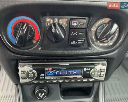 Серый Ниссан Альмера, объемом двигателя 1.5 л и пробегом 140 тыс. км за 4600 $, фото 29 на Automoto.ua