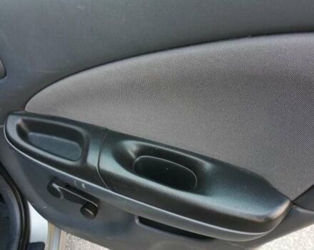 Серый Ниссан Альмера, объемом двигателя 1.5 л и пробегом 180 тыс. км за 4000 $, фото 9 на Automoto.ua