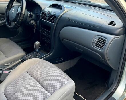 Серый Ниссан Альмера, объемом двигателя 1.6 л и пробегом 185 тыс. км за 4200 $, фото 11 на Automoto.ua