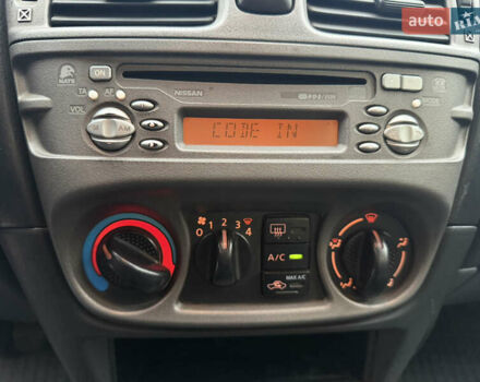 Серый Ниссан Альмера, объемом двигателя 1.8 л и пробегом 105 тыс. км за 3800 $, фото 8 на Automoto.ua