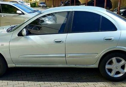 Серый Ниссан Альмера, объемом двигателя 1.6 л и пробегом 130 тыс. км за 4399 $, фото 2 на Automoto.ua