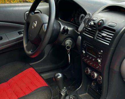 Серый Ниссан Альмера, объемом двигателя 1.6 л и пробегом 92 тыс. км за 4900 $, фото 13 на Automoto.ua