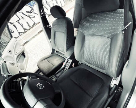 Серый Ниссан Альмера, объемом двигателя 1.6 л и пробегом 250 тыс. км за 4300 $, фото 6 на Automoto.ua