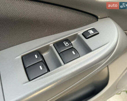 Сірий Ніссан Альмера, об'ємом двигуна 1.6 л та пробігом 39 тис. км за 7700 $, фото 43 на Automoto.ua