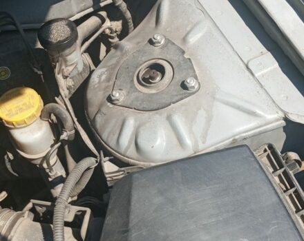 Серый Ниссан Альмера, объемом двигателя 1.6 л и пробегом 263 тыс. км за 4600 $, фото 12 на Automoto.ua