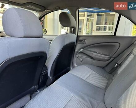 Серый Ниссан Альмера, объемом двигателя 1.6 л и пробегом 187 тыс. км за 4999 $, фото 6 на Automoto.ua