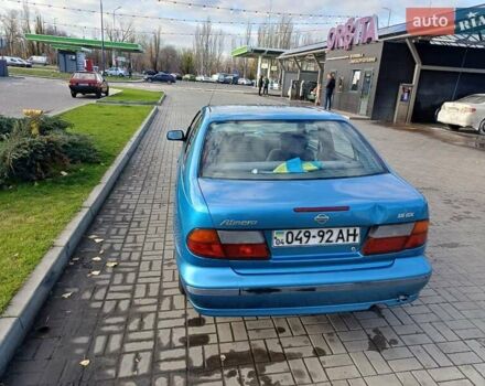 Синий Ниссан Альмера, объемом двигателя 1.6 л и пробегом 289 тыс. км за 2000 $, фото 4 на Automoto.ua