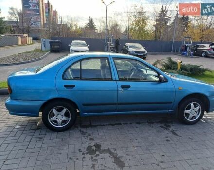 Синий Ниссан Альмера, объемом двигателя 1.6 л и пробегом 289 тыс. км за 2000 $, фото 2 на Automoto.ua