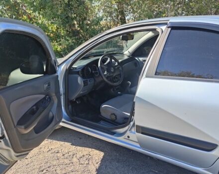 Синий Ниссан Альмера, объемом двигателя 1.5 л и пробегом 999 тыс. км за 3900 $, фото 4 на Automoto.ua