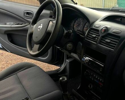 Синий Ниссан Альмера, объемом двигателя 1.6 л и пробегом 265 тыс. км за 4150 $, фото 5 на Automoto.ua