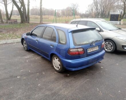 Синий Ниссан Альмера, объемом двигателя 1.4 л и пробегом 323 тыс. км за 1800 $, фото 3 на Automoto.ua